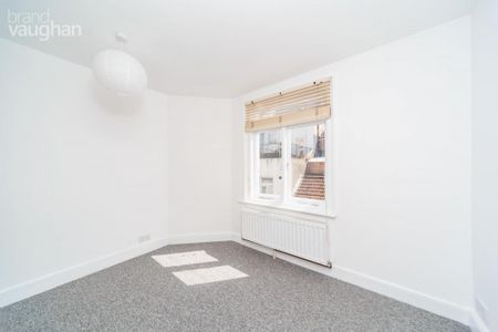 4 bedroom flat to rent - Photo 5
