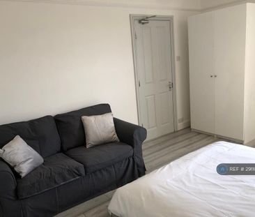 1 bedroom in a house share to rent - Photo 5