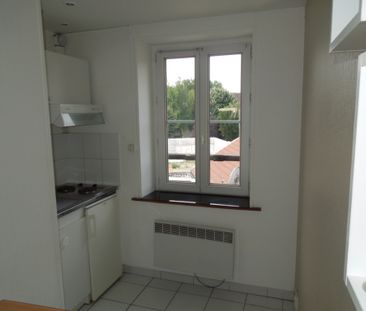 Location Appartement 1 pièce 17m² - Photo 2