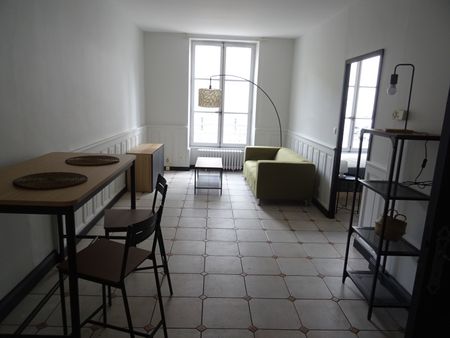 Location Appartement 2 pièces 46m² ORLEANS 45000 - Photo 2