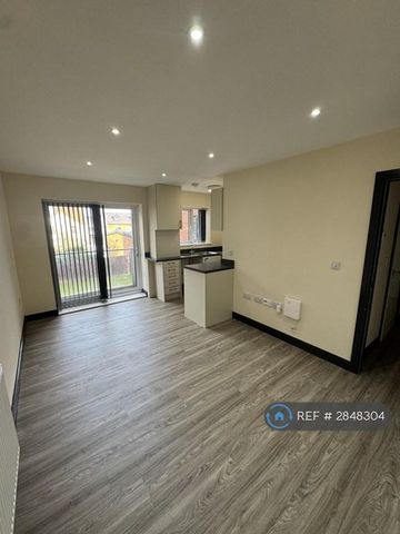1 bedroom flat to rent - Photo 4