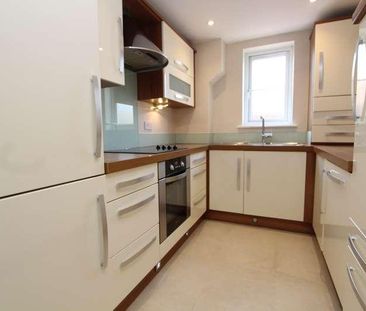 King George Avenue, Petersfield, Hampshire, GU32 - Photo 5