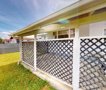 Awapuni - 3 Bedrooms - Photo 2