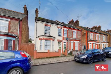 1 bedroom in a house share to rent - Photo 3