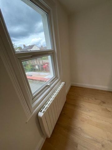 Studio Flat, Bowes Road, N13 - Photo 2