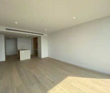 Stylish Living Meets Ultra Convenience - 2 BED - Photo 1