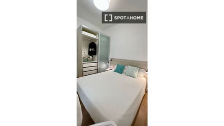 2 room luxury Flat for rent in Barcelona, Catalonia - Photo 3