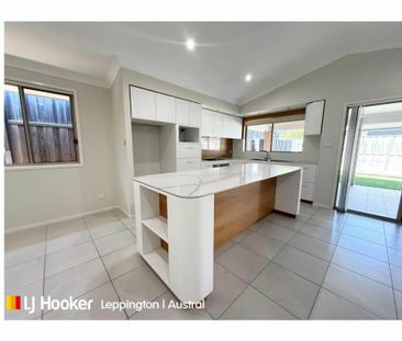 SLEEK & SPACIOUS MODERN HOME - Photo 6