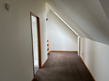 Rear Sunny 2 Bedroom Townhouse - Photo 2