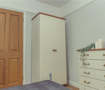 5 bedroom semi-detached house to rent - Photo 2