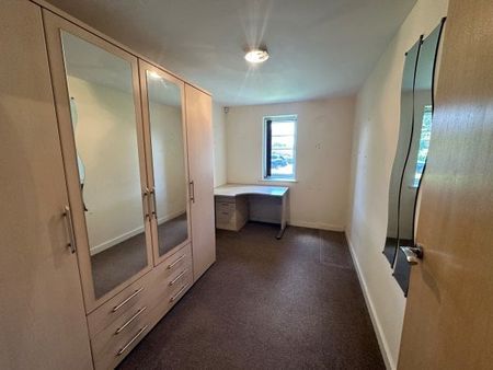 Liebig Court, Widnes, Cheshire, WA8 - Photo 2