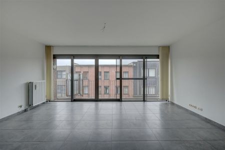 Prachtig appartement met twee slaapkamers en terras te huur in centrum Wilrijk - Photo 5