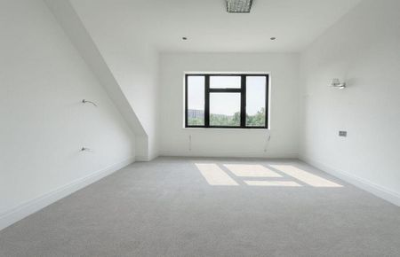 4 bedroom detached house to rent - Photo 4