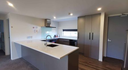 City Centre, 2 bedrooms - Photo 2