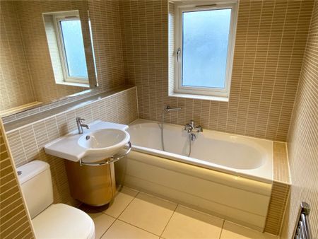 Waterstone Court, Halifax Road, Dewsbury, WF13 - Photo 5