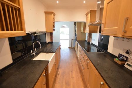 3 BED Detached bungalow To rent - Photo 5