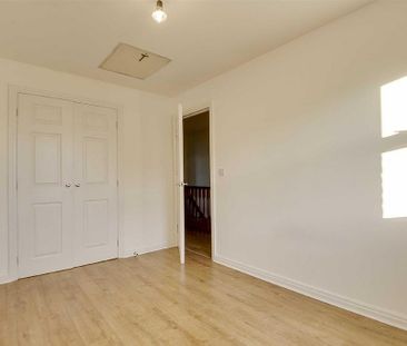 4 bedroom townhouse to rent - Photo 5