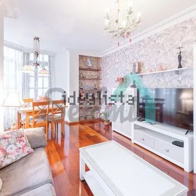 Alquiler de piso en Avenida de la Costa - Foto 1