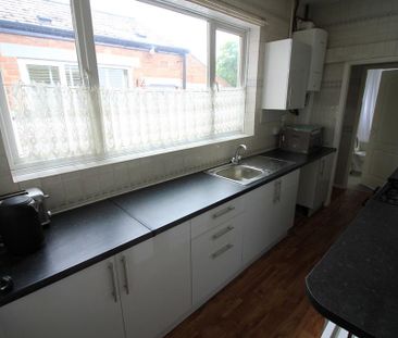 3 bedroom terraced house to rent - Photo 1