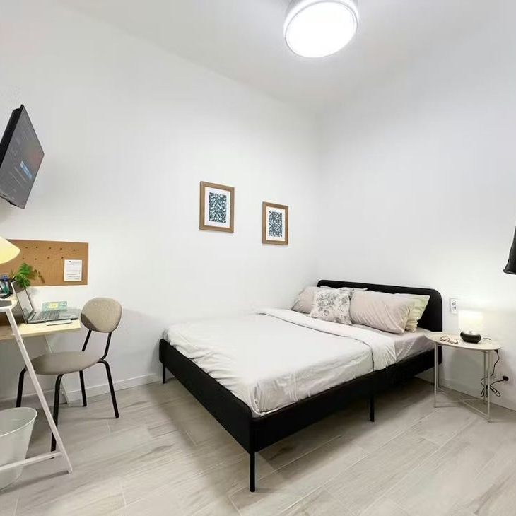 Calle de San Bernardo, Madrid, Community of Madrid 28015 - Photo 1