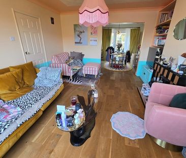 Room in a Shared House, Swanborough Drive, BN2 - Photo 1