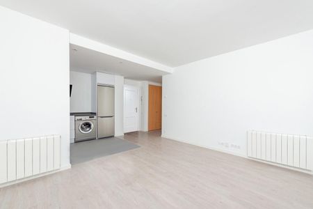 Piso de alquiler en La Rioja, 49, Villanueva de la Cañada ciudad - Photo 4