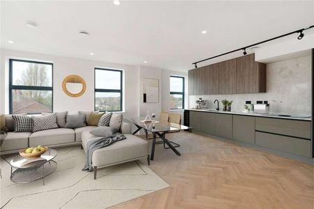 Cannon Hill Lane, London, SW20 - Photo 2