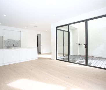 RIGHT OPPOSITE OF KOLBE CATHOLIC COLLEGE - Photo 4