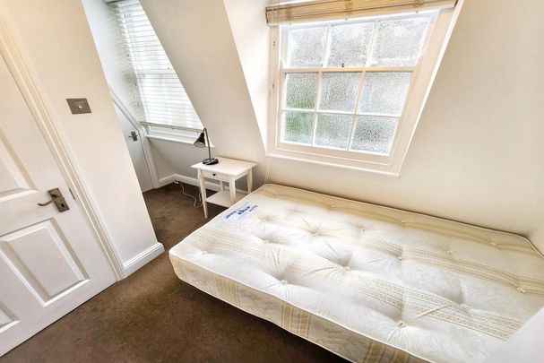 3 bedroom house of multiple occupation to rent - Photo 1