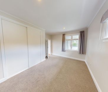 Longburn - 3 Bedrooms - Photo 5