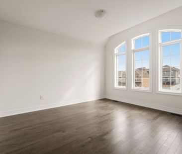 For Lease - 70 Carriage Shop Bend, East Gwillimbury, Ontario - Photo 3