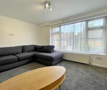 4 bedroom terraced house to rent - Photo 1