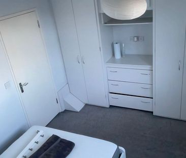 Room in a Shared Flat, Loughborough Street, SE11 - Photo 1