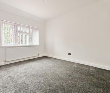 5 bedroom semi-detached house to rent - Photo 4