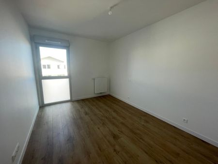Location Appartement 2 pièces 85m² AYTRE 17440 - Photo 4