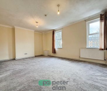 West Luton Place, CARDIFF - Photo 3