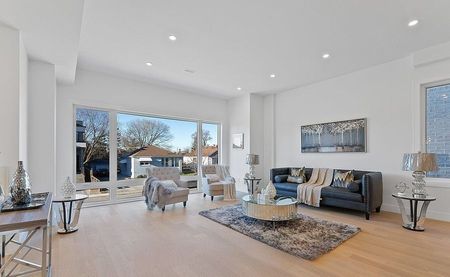 For Lease - 67 Bexhill Avenue Unit# Main & 2nd Floor, Toronto, Ontario - Photo 2