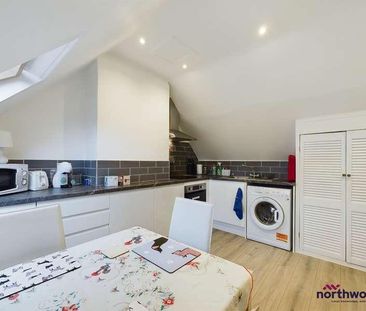 South Cliff Avenue, Meads, Eastbourne, BN20 - Photo 3