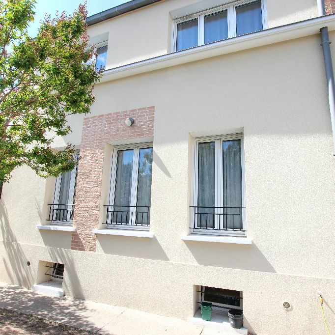 COURBEVOIE GARE MAISON DE 6/7 PIECES de 150M² LOUÉE MEUBLÉE - Photo 1