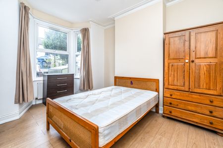 4 Bed Terraced House, Glenwood Road, N15 - Photo 5