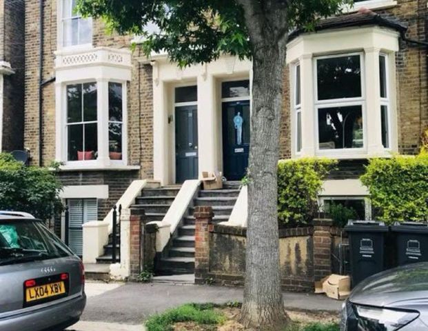 1 Bed Flat, Southborough Road, E9 - Photo 1