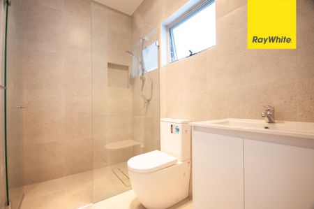 NEAR NEW STYLISH THREE BEDROOM GRANNY FLAT - Photo 5