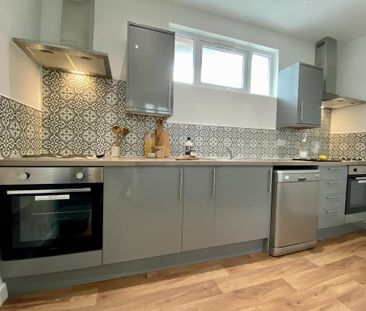 1 bedroom in a house share to rent - Photo 3