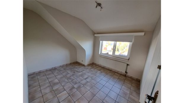 Een mooi gerenoveerd appartement met garage - Photo 1