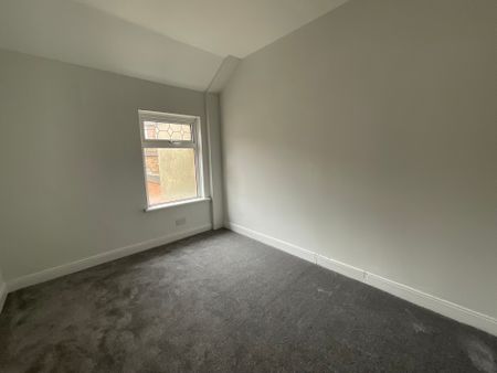 16 Rutherglen Street, Belfast, BT13 3LS - Photo 3