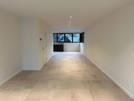 Appartement te huur - Foto 2