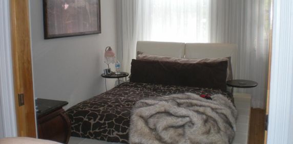 SUPER BEL APPARTEMENT RÉNOVÉ - STYLE LOFT DANS LE SECTEUR DE ROSEMONT, DISPONIBLE LE 1ER JUIN. - Photo 2