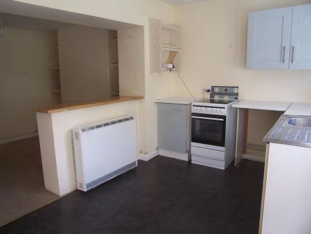 2 bedroom end of terrace house to rent - Photo 3