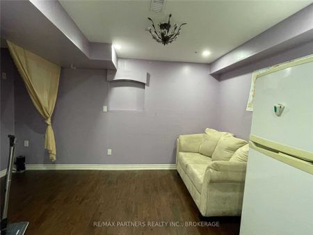 For Lease - 109 Rainbow Valley Crescent, Markham, Ontario - Photo 3