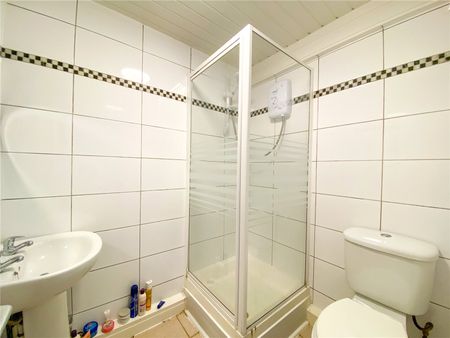 1 bedroom property to rent - Photo 3